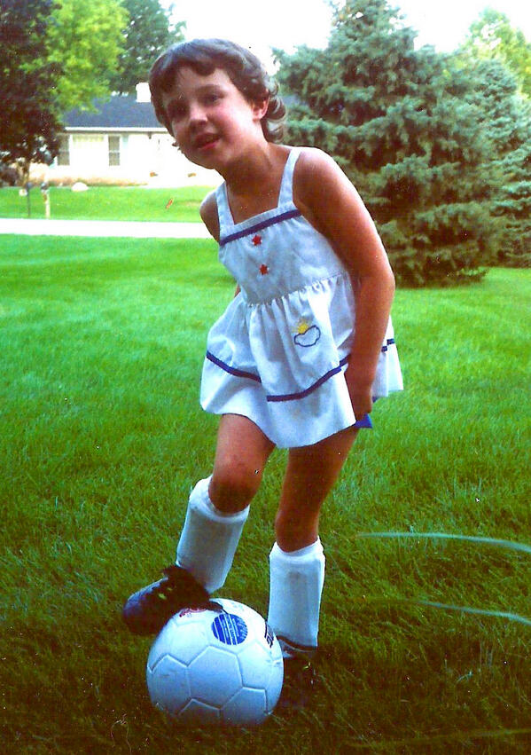 AbbyWambach's tweet photo. โ@WNYFlash: Adorbs @shuffman14 #TBT #FlashEdition http://t.co/Fhae66TBpXโ look at those shin guards!!!!