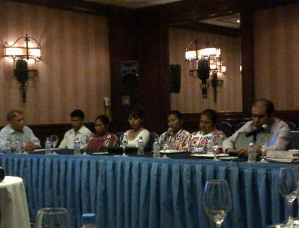 SegPopPue's tweet photo. En el Panel presentando el Plan de Comunicación Indígena  En el Seguro Popular somos Incluyentes. http://t.co/5n9FeEcqJ1