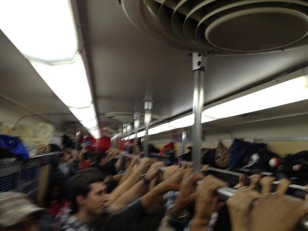 AleBederode's tweet photo. @RdGaucha que maravilha o serviço prestado pela @Trensurb http://t.co/nUKy32a8Vw