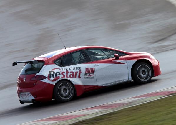 VickiscottVicki's tweet photo. Warren at Brands today. http://t.co/mtPoOZIfgq