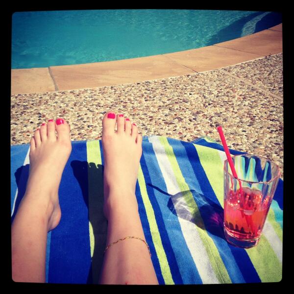 brittan_316's tweet image. Tanning☀ &amp;amp; Watermelon Pucker. 🍉😙 #makingmydaybetter