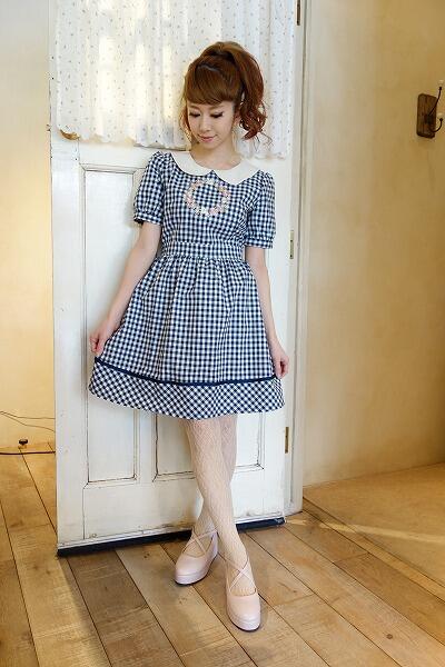 F I N T Official フィント公式 در توییتر フィント ニュース 3 15 金 より天王寺ミオ店とオンラインストア限定でフラワーサークル刺繍ギンガムチェック半袖ワンピース限定色navyが発売しております Http T Co Wcfjdhjwtk