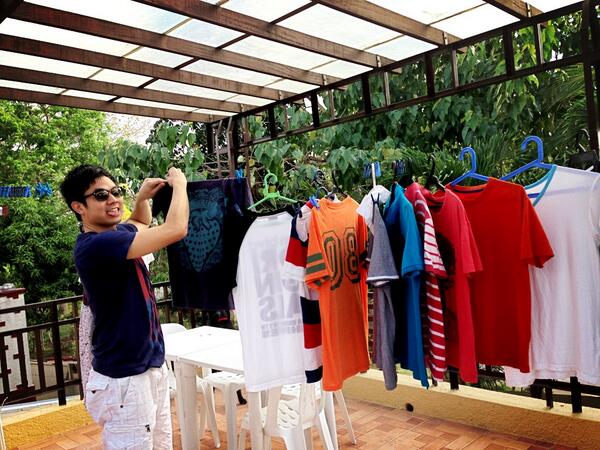gigivelasco2002's tweet photo. Mamiss ako Ni Aj. Super bait. Hehe. Look how bait he is. Hehe. @iyangvilla @ajlvelasco @meidelrosario #inshades http://t.co/57TvKYpCTY