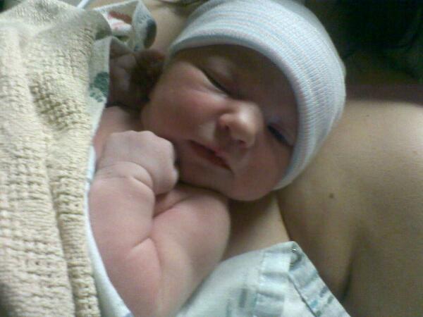 crowder_casey's tweet photo. Congratulations to my beautiful sister for having a beautiful baby girl. #zoeyjane http://t.co/cofMEQHqEK