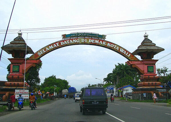 <a href="/PeriKudus/">Peri Kudus</a>  Goes to Demak Kota Wali, May 2013.... Good Luck... ^^