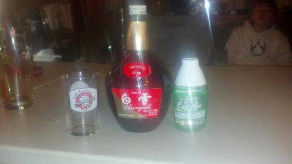 brawlingbrewer's tweet photo. Sake time! http://t.co/EfronO7HId