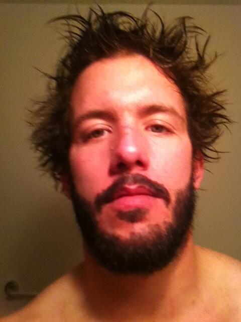 petts67's tweet photo. This man will wrestle a grizzly bear before the game Saturday at 8:30! Hurry and get your tickets! @DayslandNstars http://t.co/EiEEZ0A9cx