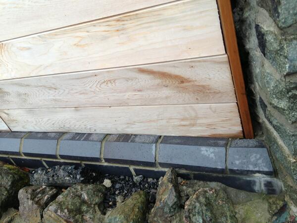 wmdarchitecture's tweet image. @arch_lintel and another #BadDetails how long will the timber last?