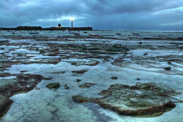 amanece 7.45h de la mañaña, Castillo de Santa Catalina al fondo #Cádiz #Andalucía
