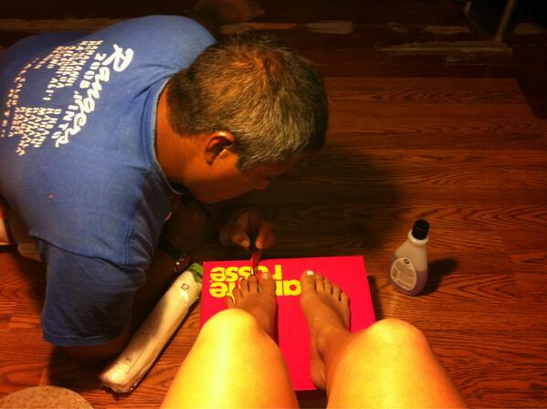 monetvalero's tweet image. i feel like a princess👑 #promtradition #daddypaintsmytoes #everyear #daddysgirl