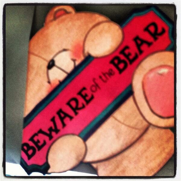 The_Catch_EOA's tweet image. “@Jessieloujones: #bearcomplex #jessthebear #bewareofthebear http://t.co/XaJlopVSNT” hahaha! Awesome!!!