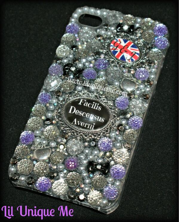 Look what @liluniqueme has made for my iPhone! #GISeries themed case (Pic 1)