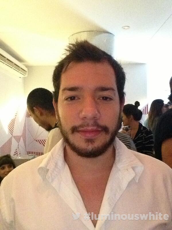 luminouswhitebr's tweet photo. Estive no Lounge #luminouswhite #spfw @twitterbrasil http://t.co/Q5ML2UbZ4q
