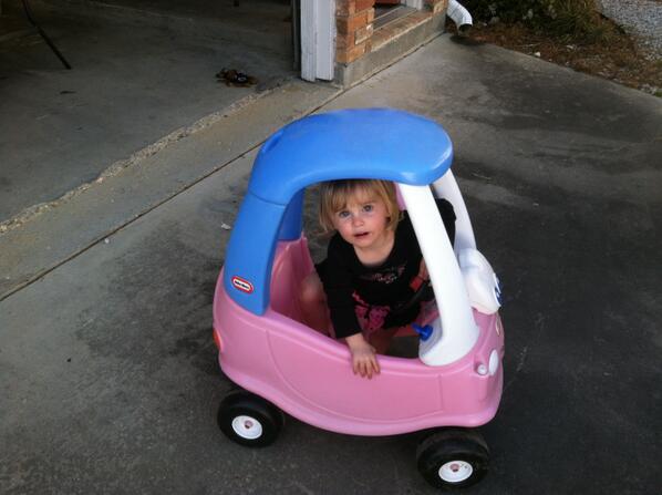 dennis_bardwell's tweet photo. Playing with the baby JJ http://t.co/WYWm6wCQLi