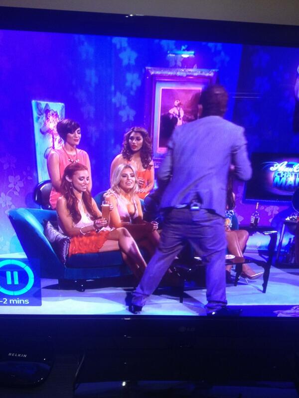 kateissocool's tweet image. @AlanCarr These MUST be somebody else's trousers #illfitting #chattyman