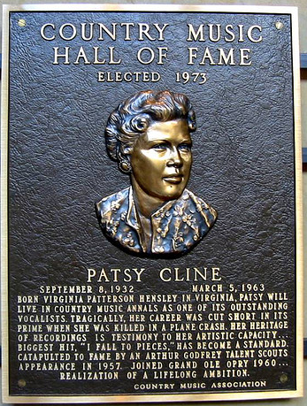 PatsyClineBway's tweet photo. Did you know? The Cline was the first female solo artist to be inducted into the @CountryMusicHOF! http://t.co/DaaN72054D