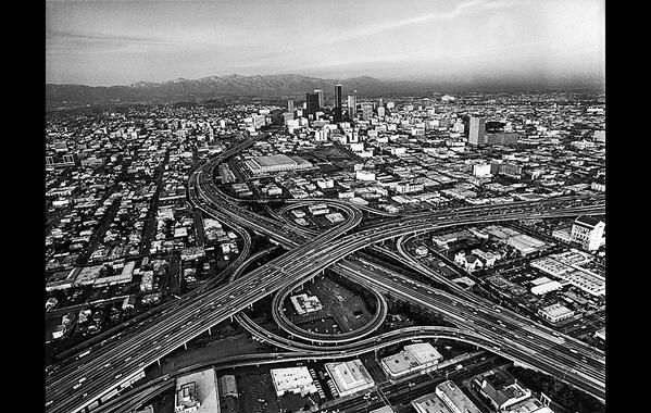 smilescramp's tweet photo. “@latimes: Good morning from downtown L.A.

How was your commute today? http://t.co/nuQy6i39H3 http://t.co/ZEmf3LLO4l”