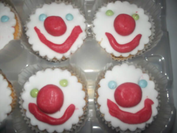 newboldSENCO's tweet photo. Look at these RED nose cakes made by Jack year 7. Well done. http://t.co/SkMx9372a0