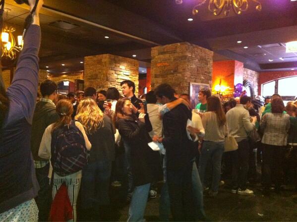 NUFeinbergMed's tweet photo. RT @ginoseast: Incredible vibe in here right now RT @NUFeinbergMed: Envelopes have been opened! #Match2013 #NUMatch http://t.co/IxVg7cFDlT