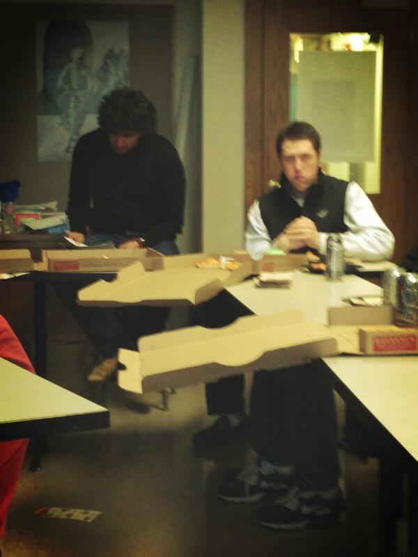 Ordering pizza for English #classic #freejude courtesy @jring24