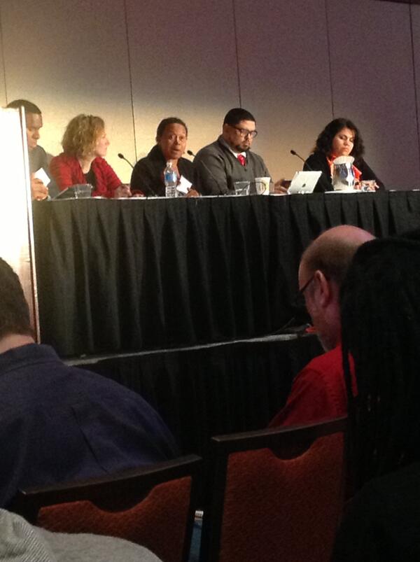 ldinstl_chimera's tweet image. Speaker danah boyd @zephoria (left) - struggling youth need supportive community connections before activism #dml2013