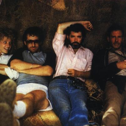 KijowCentrum's tweet photo. Fajrant! Steven Spielberg,  George Lucas i  Harrison Ford! NOC Z KLASYKĄ- startujemy o 21:00 :) http://t.co/N67CoQRltb