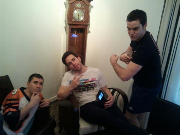 MarioPanoxo's tweet photo. Empezando el finde fallero con @fransb88 @Chusadovic @Joserra_88 http://t.co/vNrZYaEtDI