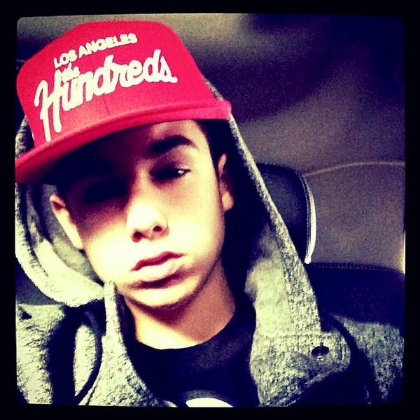 nickvitalee's tweet photo. #me #RETWEET #like #comment #adorable ;) #dope http://t.co/GJl4F3IHMK