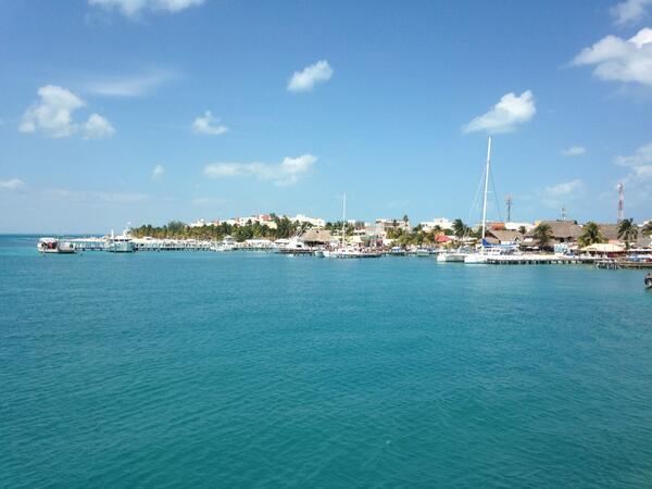 CarolineHarger's tweet photo. bye paradise😢 http://t.co/FYlkYKEPOT