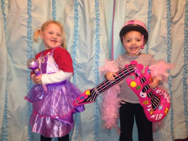 tiffinityxtwo's tweet image. #2different