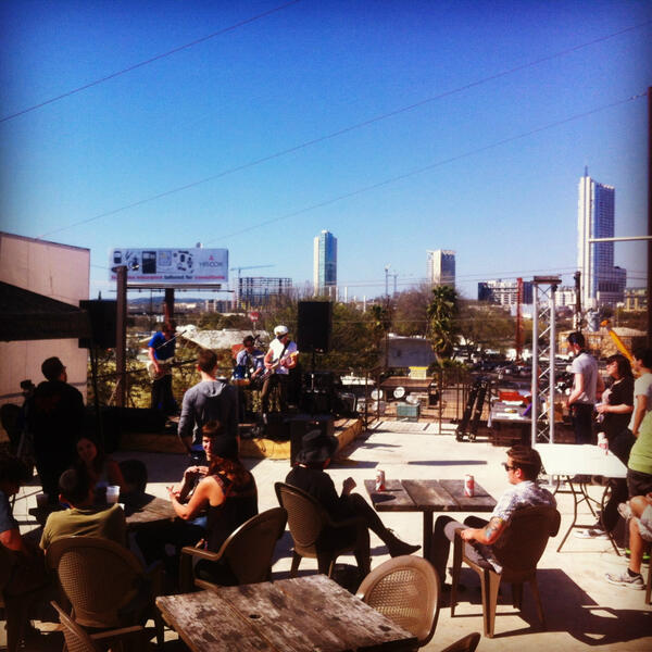 UpperDecksATX's tweet photo. FREE 4 DAY MUSIC FESTIVAL! Day 3
FROM 2pm - 2am EVERYDAY 13th-16th

NO WRISTBANDS OR BADGES REQUIRED.

OVER 50 BAND http://t.co/UdTMExCnqG