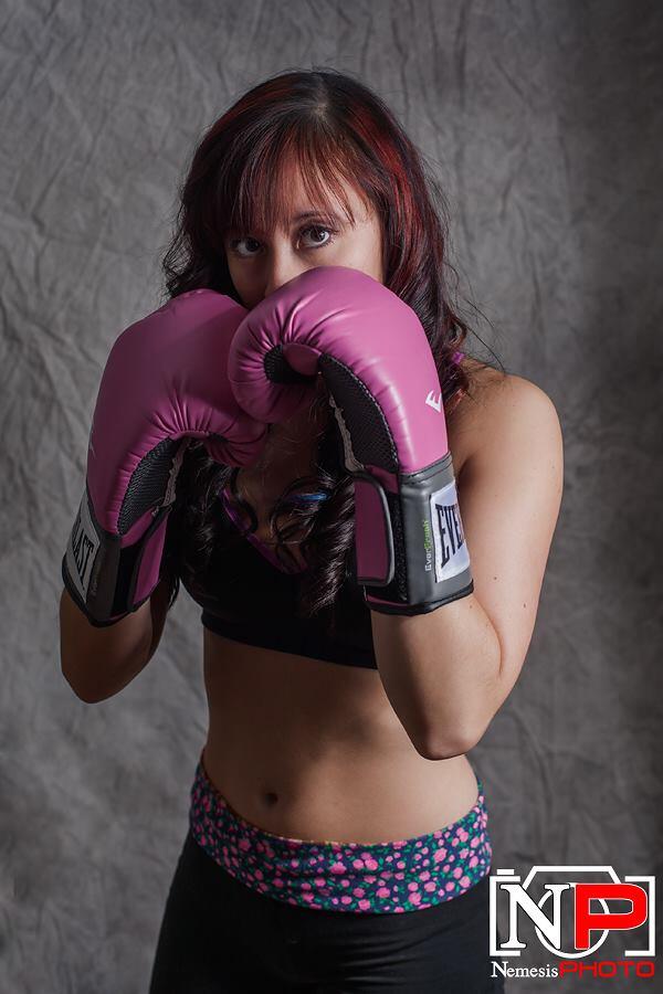 RobynLee23's tweet photo. Big thank you to @nemesisphoto for a great shoot!! #photography #headshots #BoxingBadass #gloves http://t.co/o4PXnxi2cq