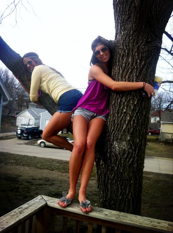 TayBayBay___'s tweet image. #treehuggerz @casscasscass_