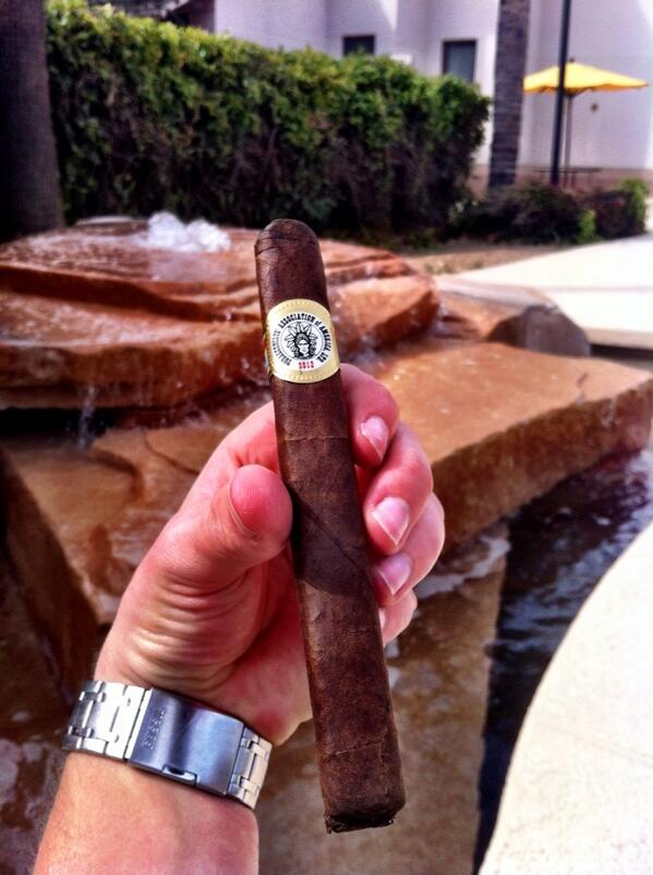 AndyShriver's tweet photo. Tauaje TAA 2012 #nowsmoking #poolside @TatuajeCigars @JD_Hook http://t.co/MynmBNQqjb