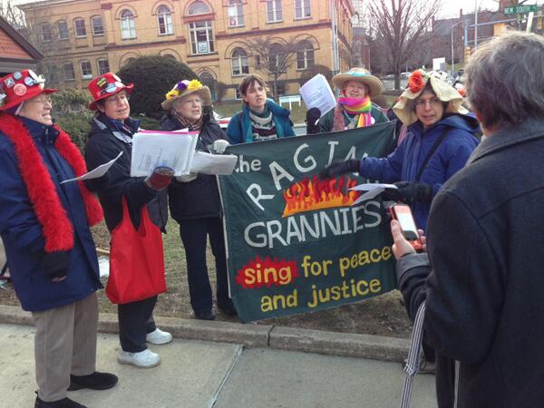 umass_stonewall's tweet image. Raging Grannies welcomed us with their wonderful songs!!!! #PVPA #liberationmusic #MoFab