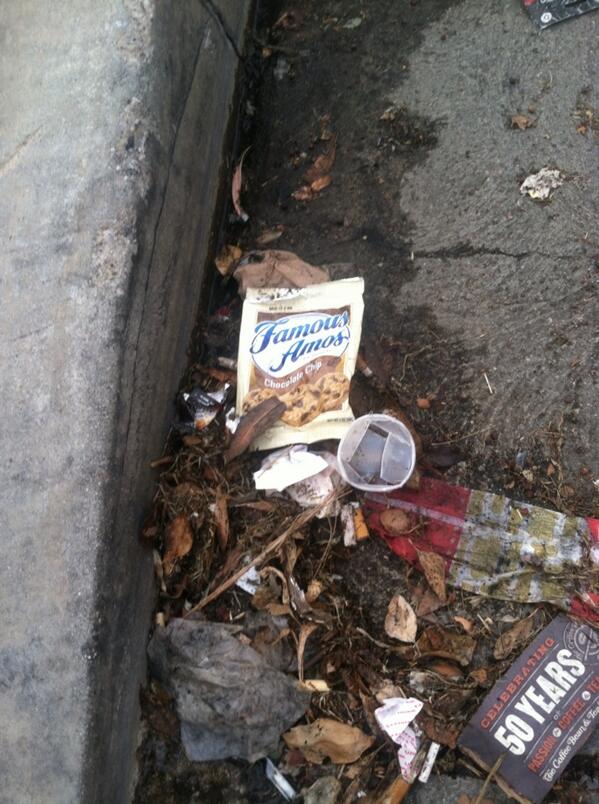 christhomaslive's tweet photo. My how the famous have fallen... http://t.co/gDnVAkKTD7