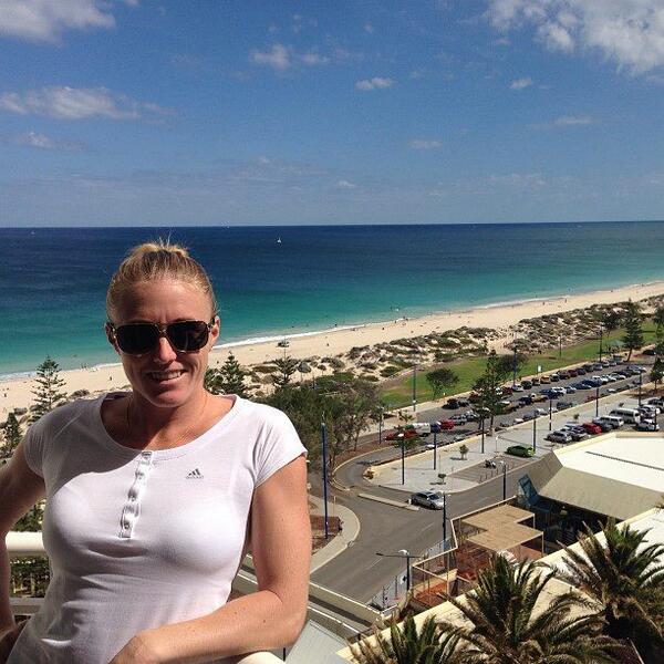 paulmerca70601's tweet image. RT @sallyp100h: Beautiful day for the Perth track classic this evening. #PTC2013 @AthsAus instagr.am/p/W5sinvCVJM/