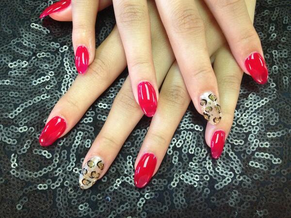 BYNGONails's tweet photo. Whatcha think about these #nails? http://t.co/R7IckAZVdi