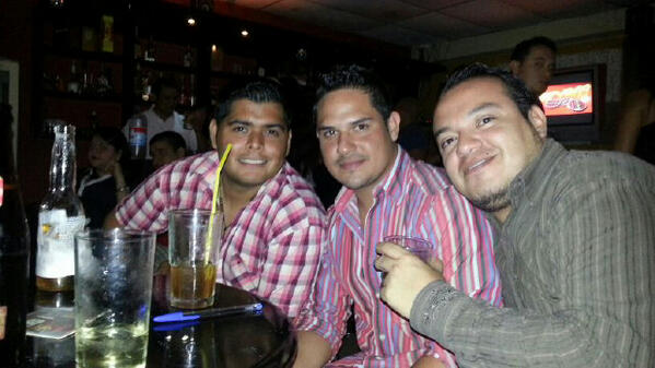 velys_23's tweet photo. @fredvari @andresms1 alto nivel http://t.co/qqTi9E1idR