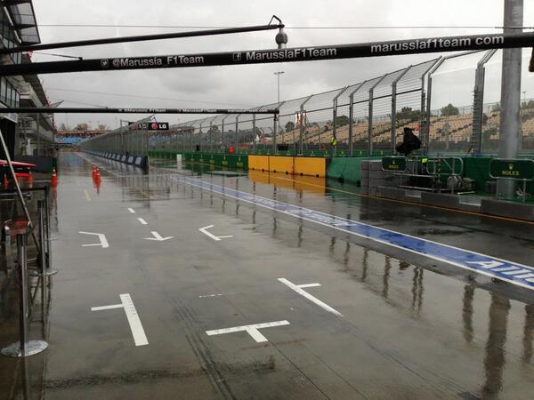 Vista del pit-lane ...