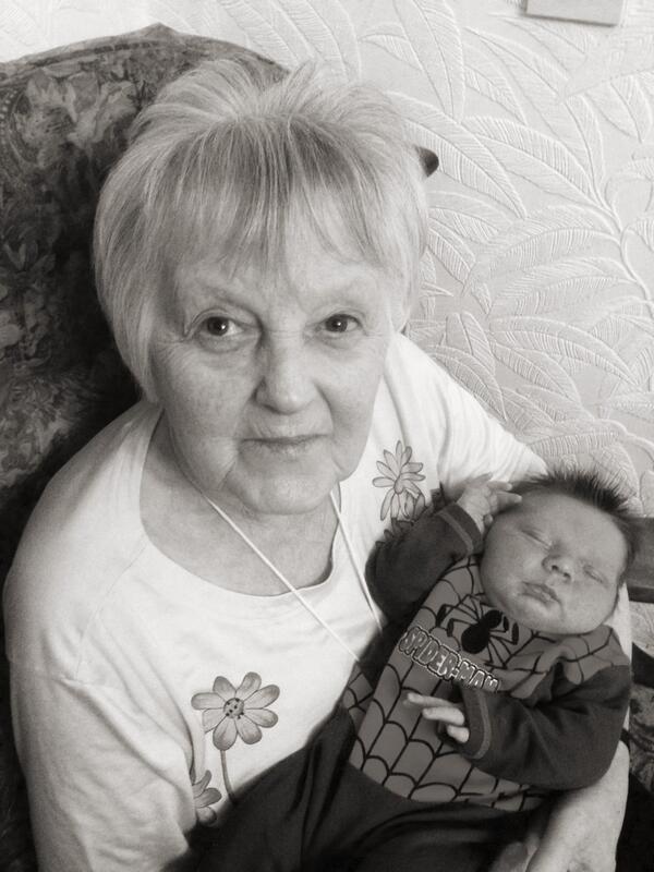 bumblebeezy66's tweet photo. Mum and spider man http://t.co/0l6d77bKOo