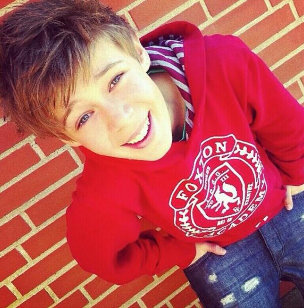 Hashtag_Fake's tweet image. Bored