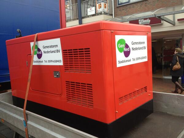 RTVeenkolonien's tweet photo. En ook @GeneratorenNL kijk op http://t.co/wAirOCaODB ondersteund onze actie! #Stadskanaal http://t.co/NaIMeS8GSq
