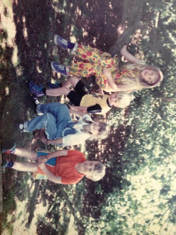 slakey89's tweet photo. @lakey85 @cherycheesecake #memories #cute #innocent http://t.co/daNaIyjQXr