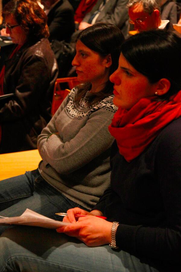 ProjecteWomba's tweet image. Els companys de @giny_cat ens van enxampar dijous, atentes a la 23a Tribuna d&apos;@Edu21_cat, amb @FrancescPedroED