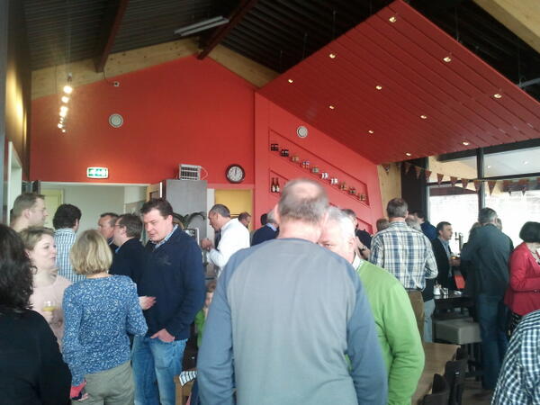 spectruslicht's tweet photo. Opening TC Colmschate, is een mooi clubhuis geworden. Alles #ledspots http://t.co/zkKmX4iVFm