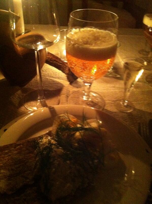 MiaFJohansson's tweet image. Förrätt med nubbe. #rättvist #nubbe #sill #älskar