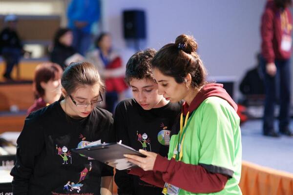 mmrkml's tweet image. Değerlendirme #robotrak #fll #bahcesehir @isilbulungiray @Bahcesehir22 @GulinAkalin