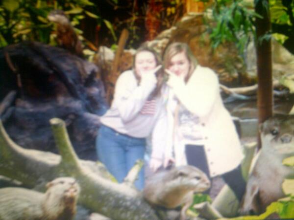 _Becky_Mary tweet picture