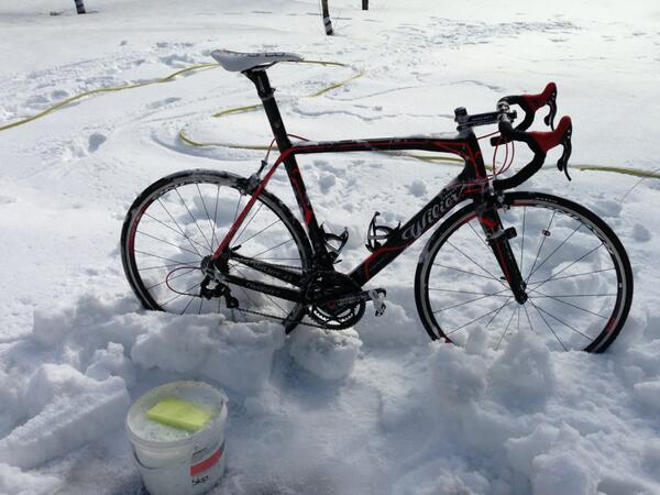 MickeStevenson's tweet photo. Fick igår reda på att jag ska köra Tour de Normandie, så idag blev det en något kall cykeltvätt! #gladmekaniker http://t.co/x1BADXqUOV